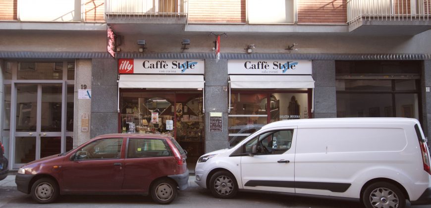 NEGOZIO IN VENDITA