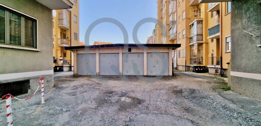 BOX AUTO IN VENDITA