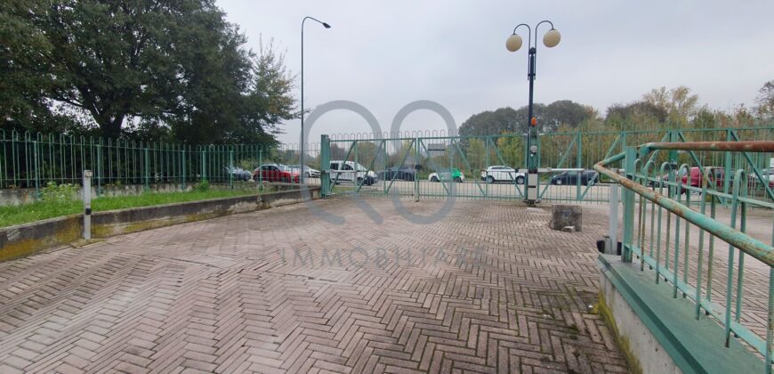 POSTO AUTO COPERTO IN AFFITTO COMPLESSO PALAMODA