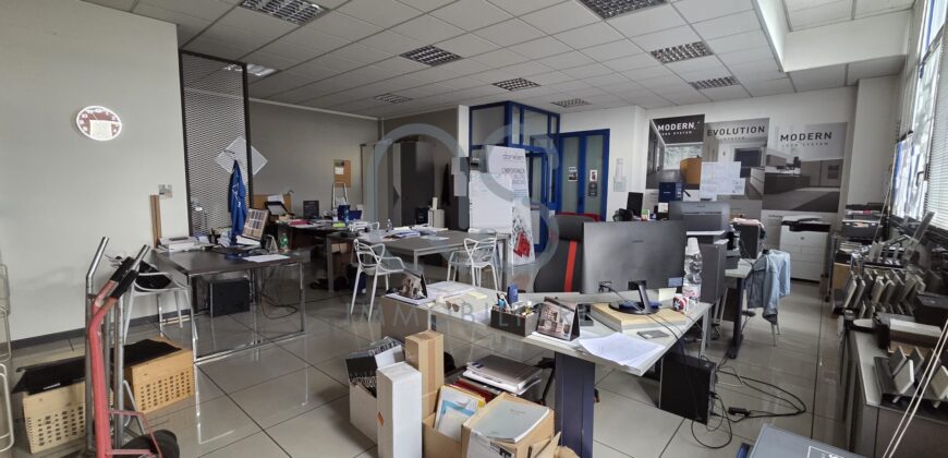 UFFICIO IN AFFITTO – COMPLESSO CEBROSA 2000