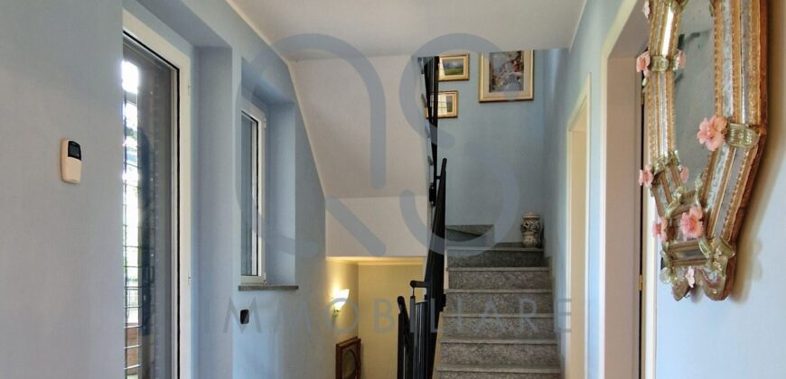 ESCLUSIVA VILLA INDIPENDENTE IN VENDITA