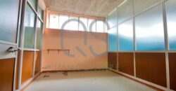 LOCALE COMMERCIALE E AMPIO MAGAZZINO IN VENDITA