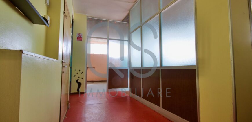 LOCALE COMMERCIALE E AMPIO MAGAZZINO IN VENDITA