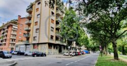 LOCALE COMMERCIALE E AMPIO MAGAZZINO IN VENDITA