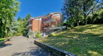 QUADRILOCALE IN VENDITA CON GIARDINO PRIVATO E BOX AUTO